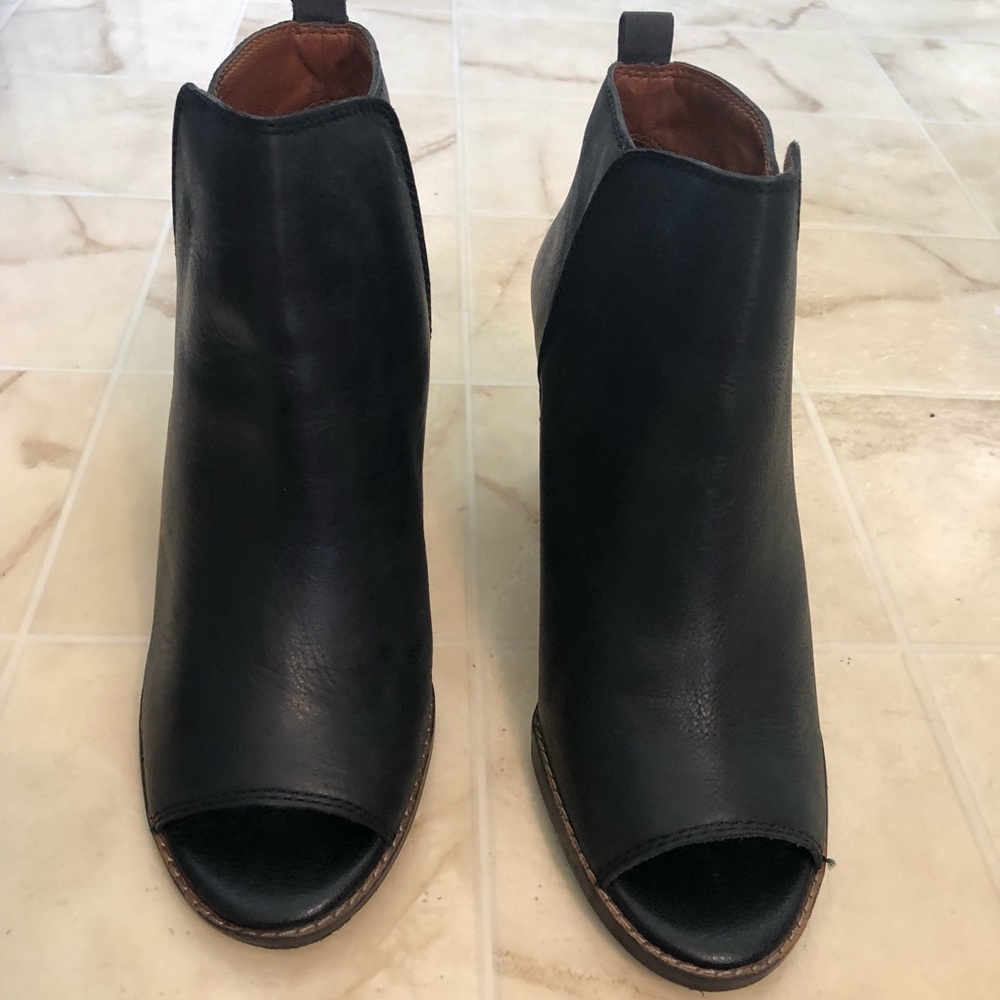 Lucky Brand Wedge Open toe booties